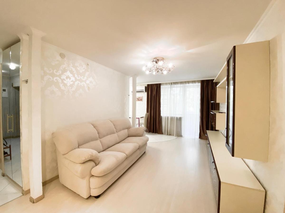 Apartment Beautiful 1-bedroom Near Center Dnipro